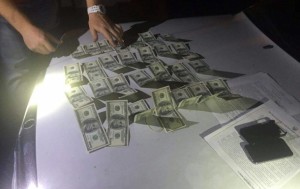 В Харькове во время получения взятки задержали двух прокуроров